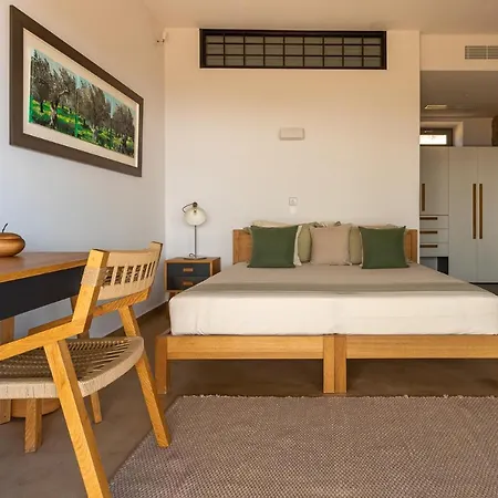 Zen Rocks Apart-hotel 4*