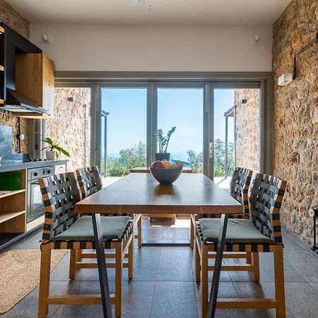 Zen Rocks Mani Retreat Aparthotel 4*