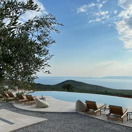 Zen Rocks Mani Retreat