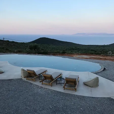 Zen Rocks Aparthotel 4*