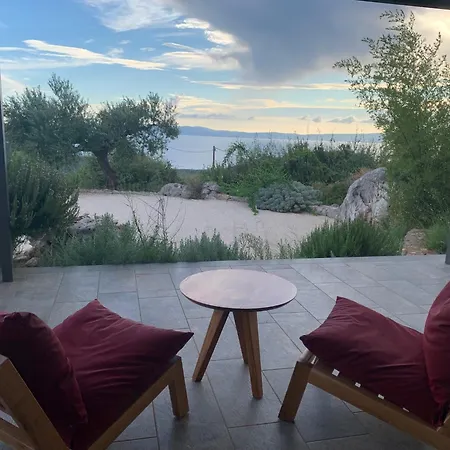 Zen Rocks Kalianeika