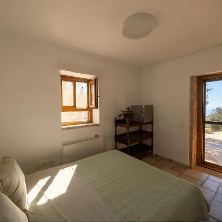 Zen Rocks Aparthotel 4*