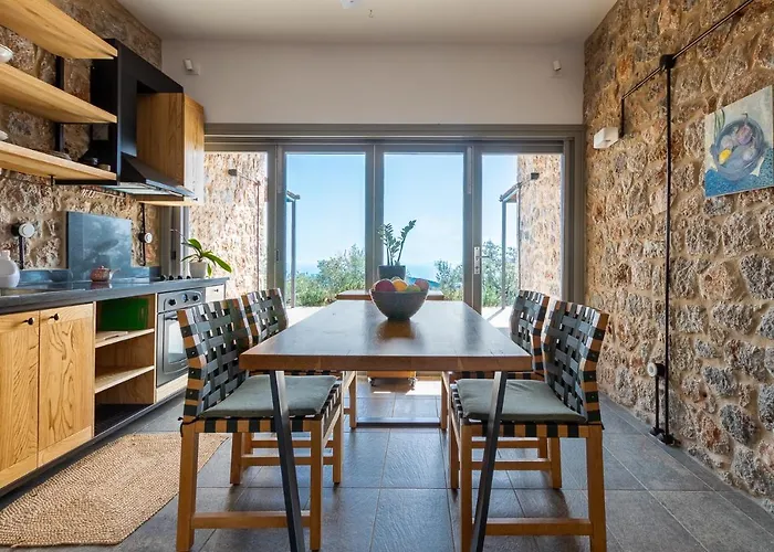 Zen Rocks Aparthotel 4*