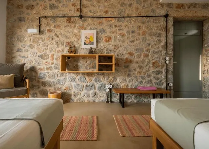 Zen Rocks Aparthotel Kalianeika