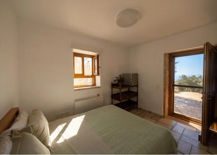 Zen Rocks Aparthotel 4*